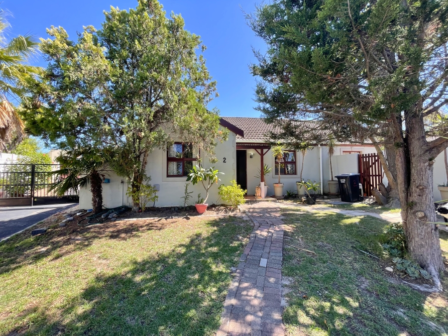 4 Bedroom Property for Sale in Langeberg Village Western Cape